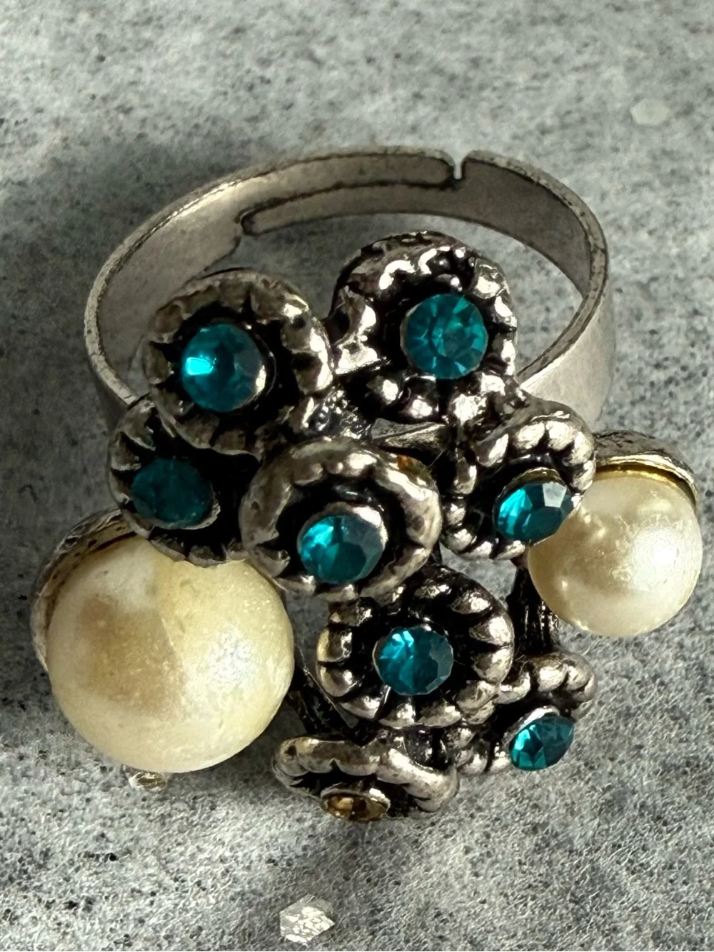 Silver-Tone Pearl Cluster Ring with Teal Crystals